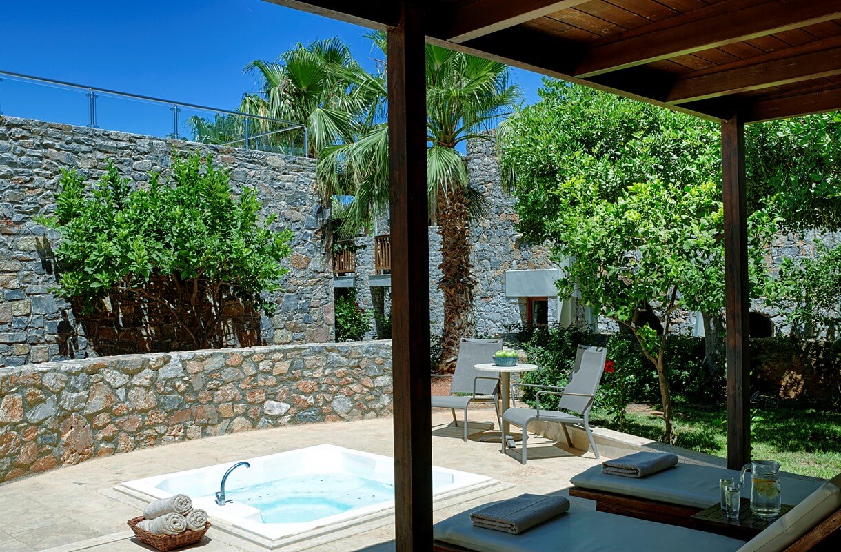 ikaros_classic_garden_view_aero_spa