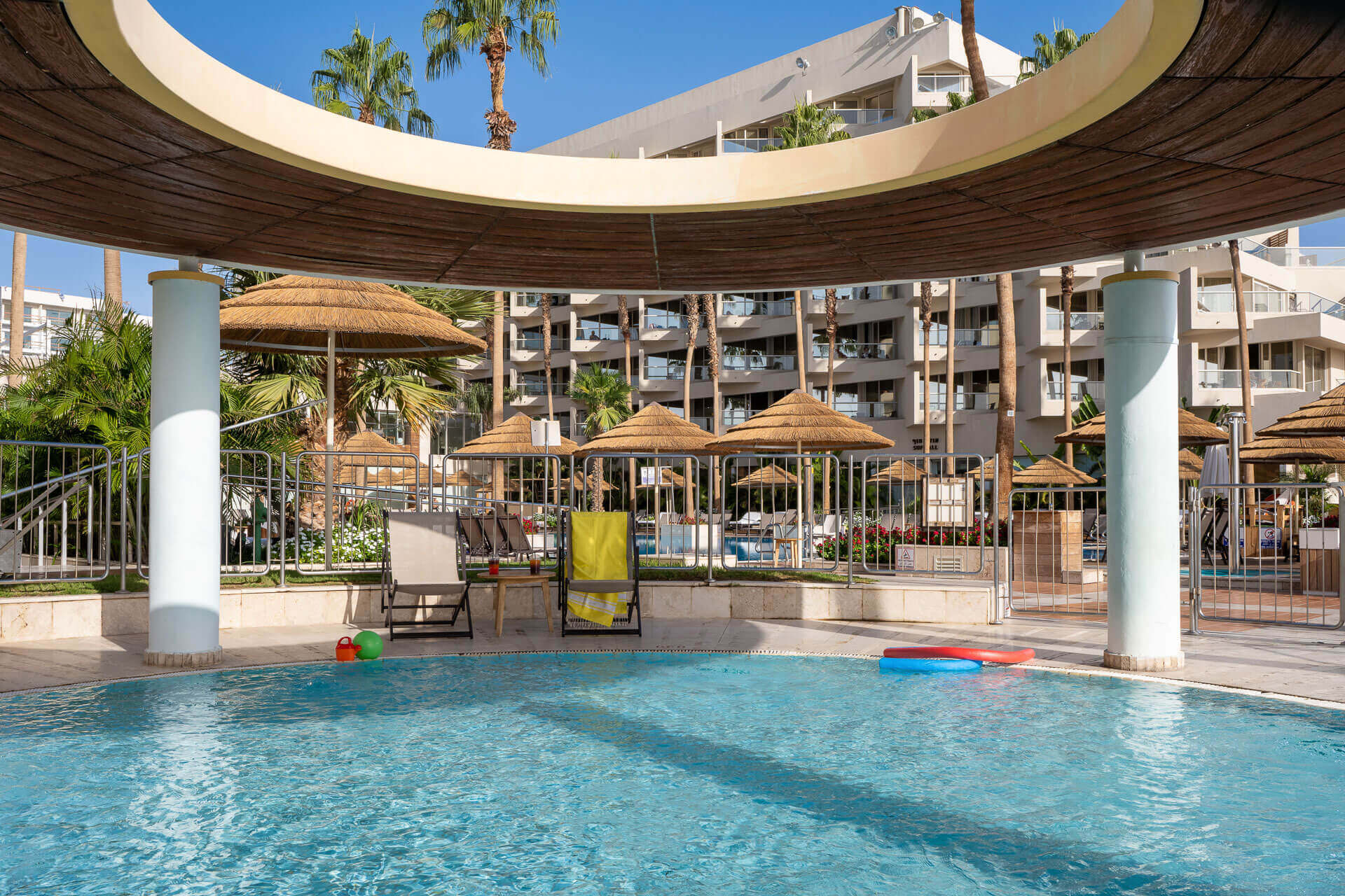 Aria-Kids-pool_01_Small