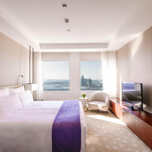 king-bed-deira-view-two-bedroom-suite_51094170905_o