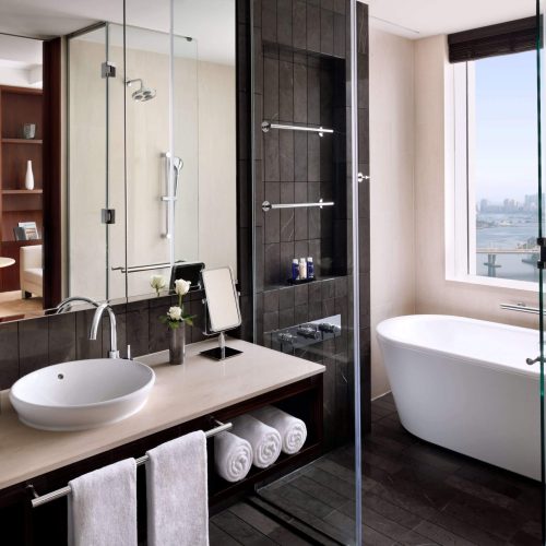 one-bedroom-suite-bathroom_51093900373_o